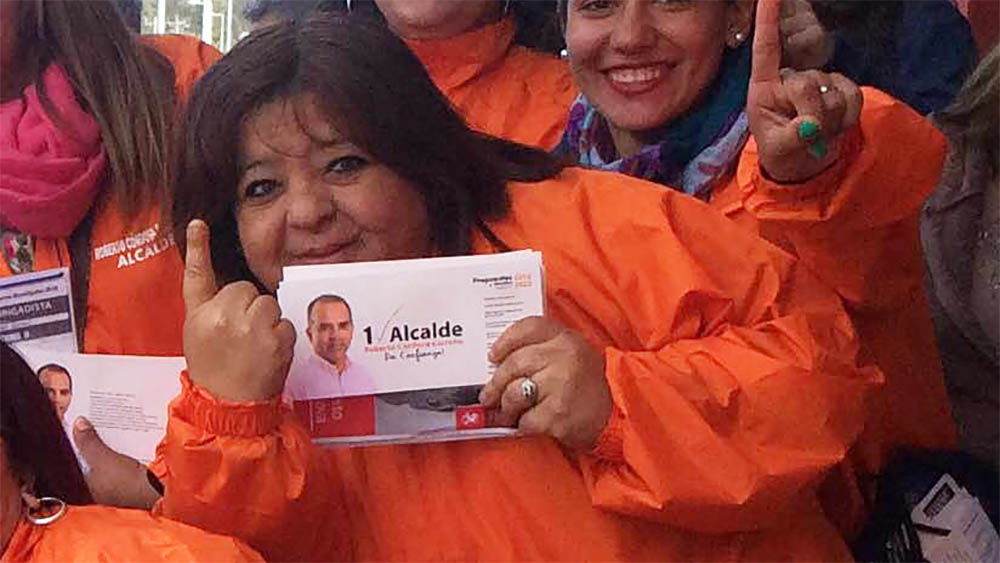 Paola Guerrero, una de las funcionarias de Seguridad Ciudadana, es participante activa del comando de campaña del actual alcalde Roberto Córdova.
