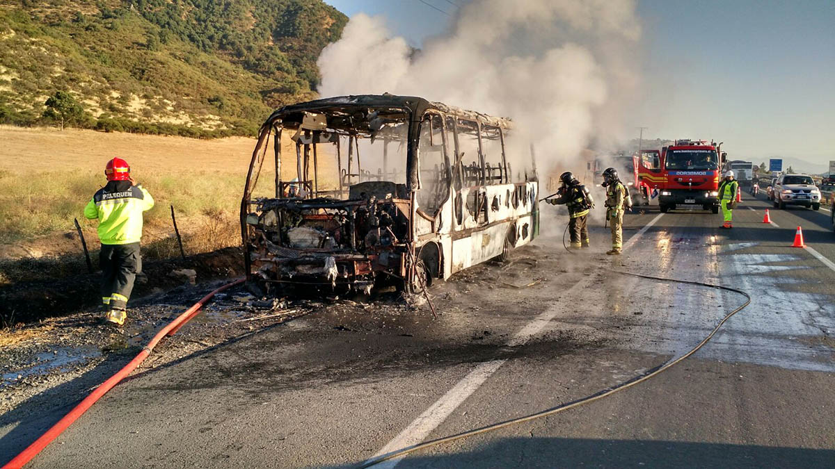 Bus incendiado km 125 ruta 5 sur enero 2016