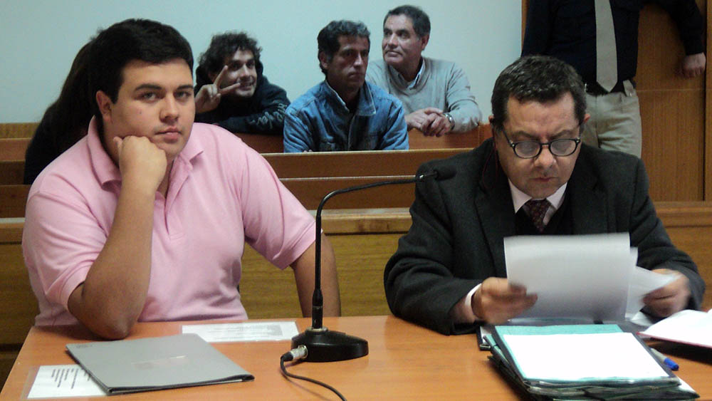 El director de "El Marino" Diego Grez y el abogado Cárcamo.