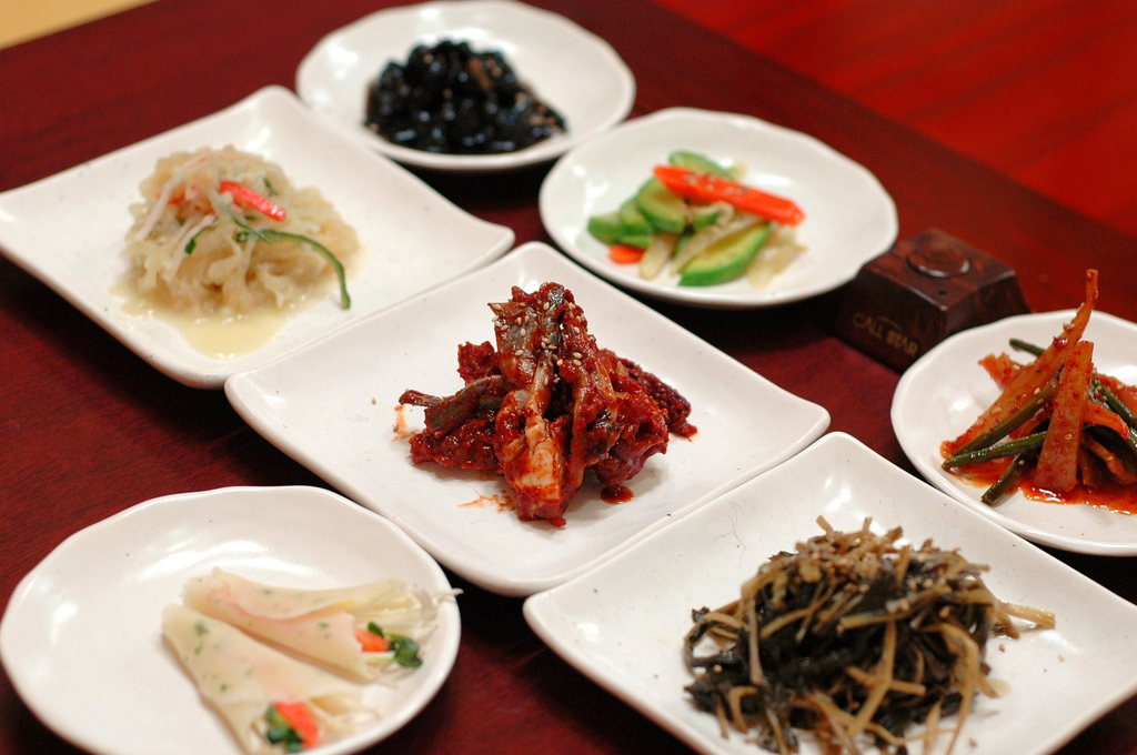 Banchan, pequeños platos de comida coreana.