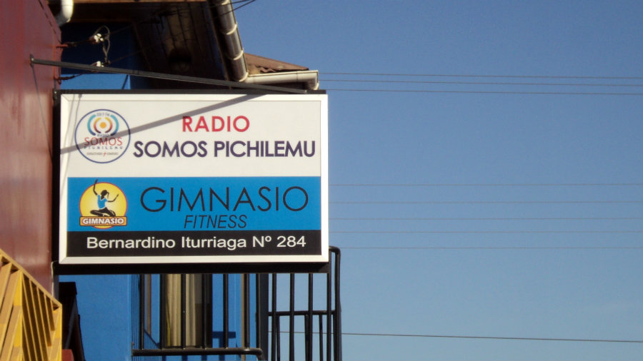 Radio Somos Pichilemu letrero