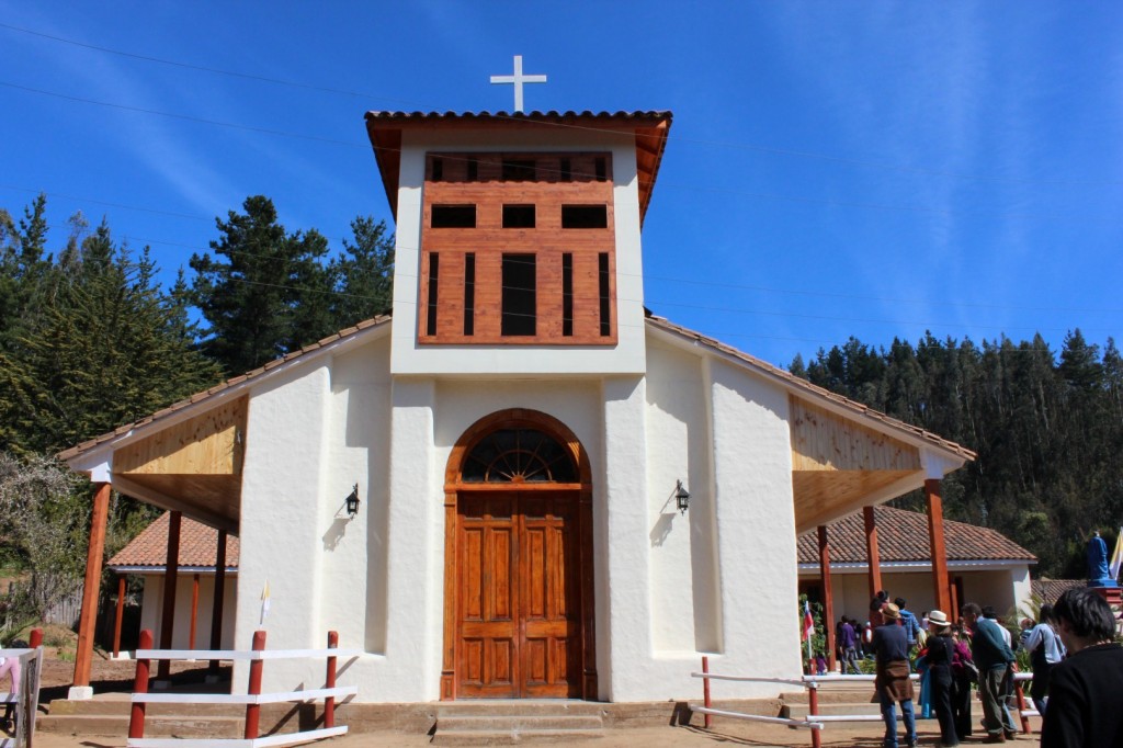 La parroquia de Ciruelos fue reconstruida gracias a estos fondos.