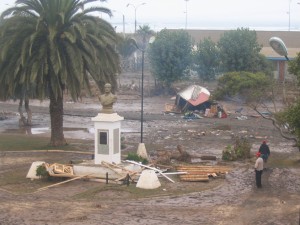 Plaza Arturo Prat post-tsunami